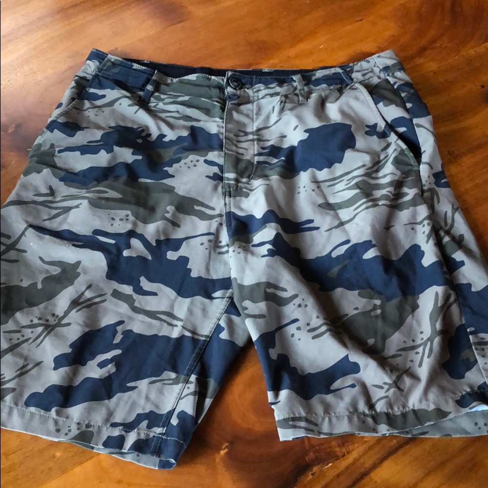 Volcom Board Shorts 32 camo